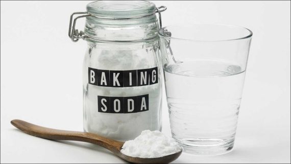 Baking soda giúp giảm triệu chứng đau rát của nhiệt miệng