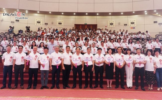 Đoàn đại biểu tham gia lễ phát động tuần lễ làm mẹ an toàn 2023