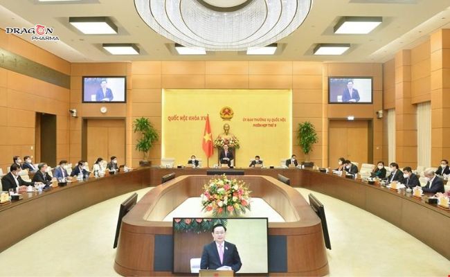 Kỳ họp thứ 8 của UBTVQH khóa XV