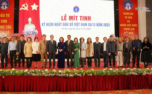 Buổi lễ mít tinh kỷ niệm Ngày Dân số Việt Nam