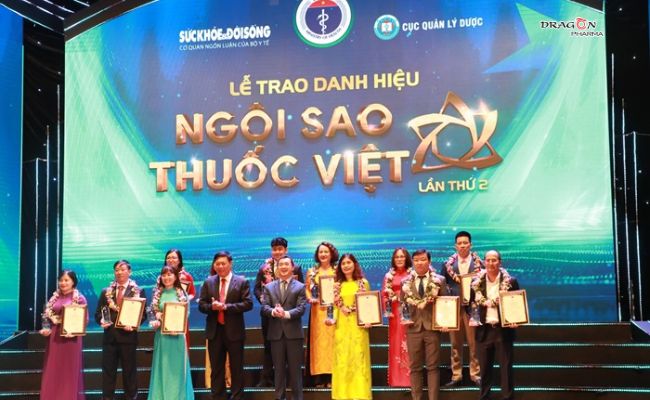 Trao danh hiệu “Ngôi sao thuốc Việt” lần thứ 2 cho các sản phẩm thuốc tại buổi lễ
